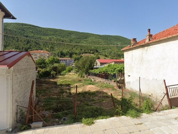Οικόπεδο, Φλώρινα