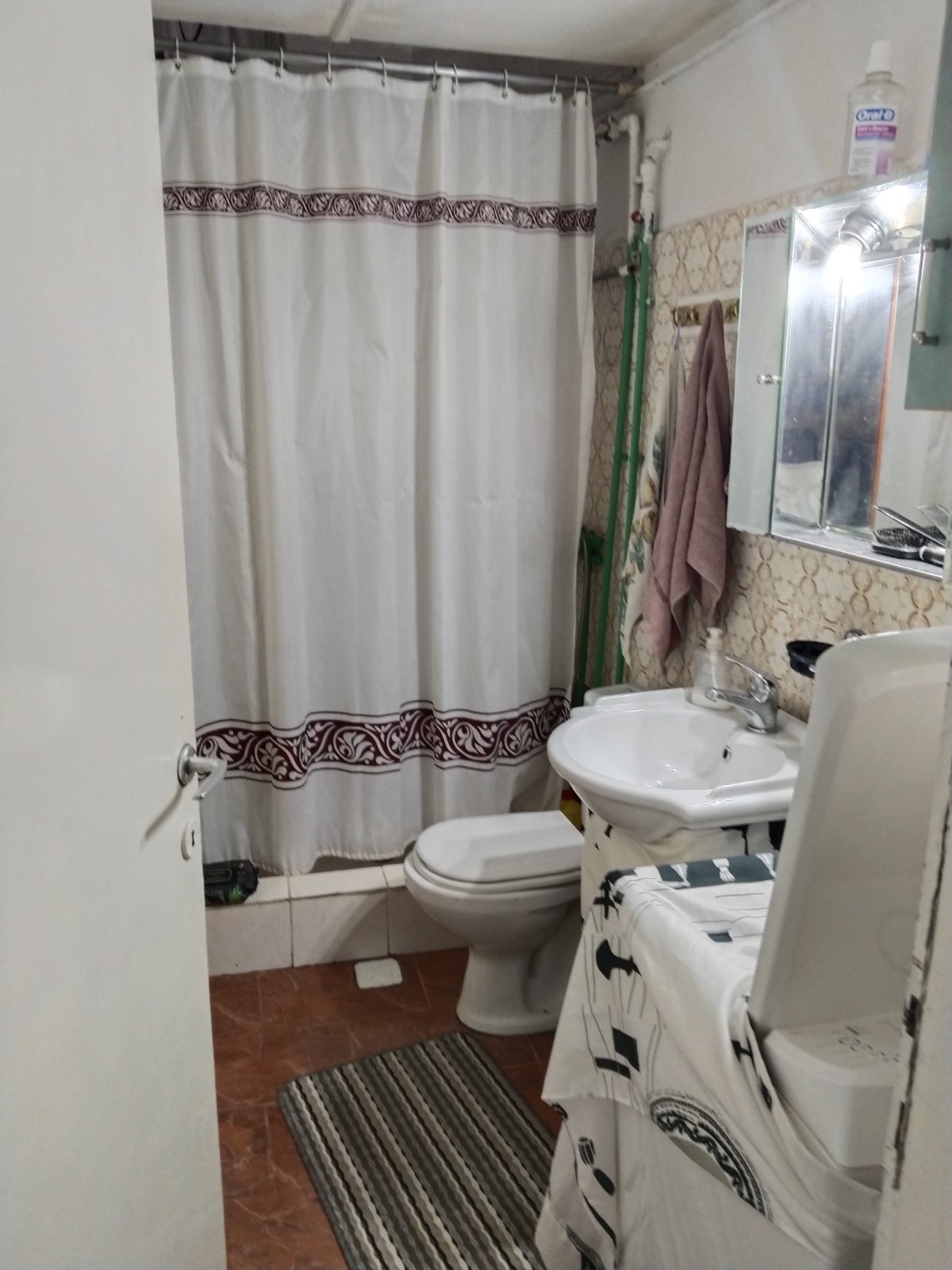 Μονοκατοικία, διασταύρωση Μελίτης