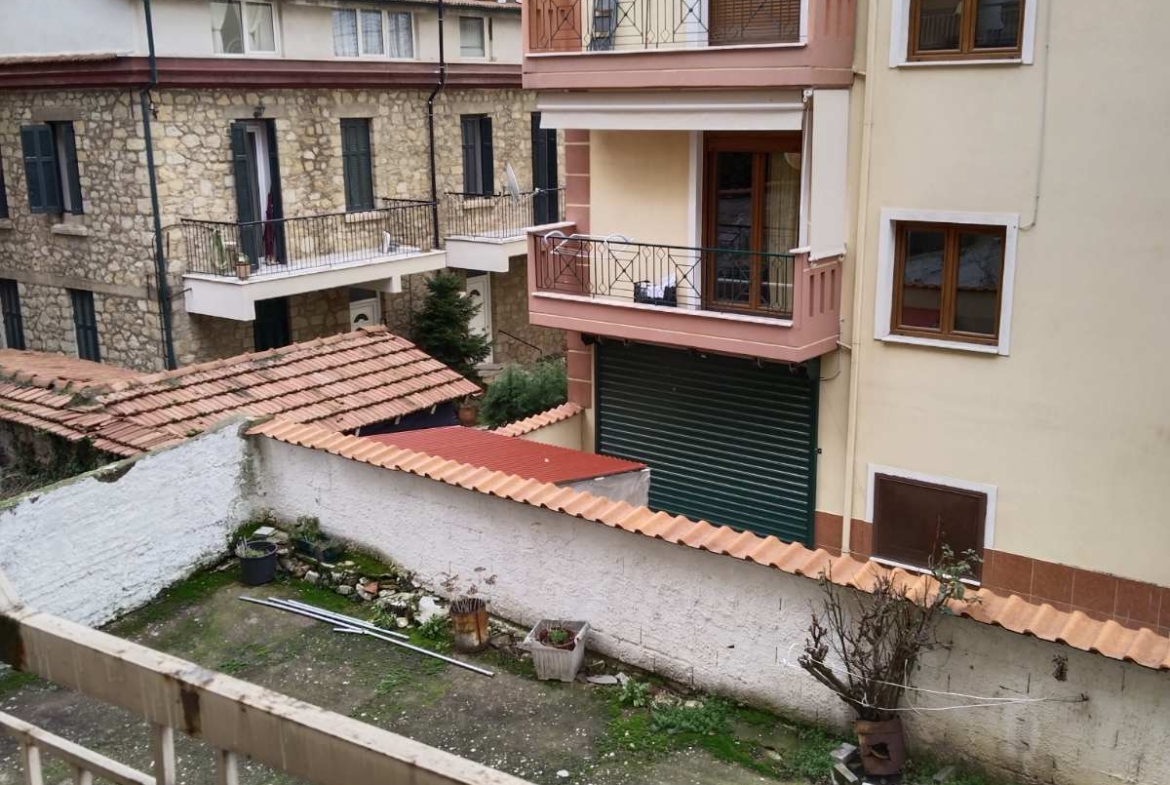 Γκαρσονιέρα, Φλώρινα