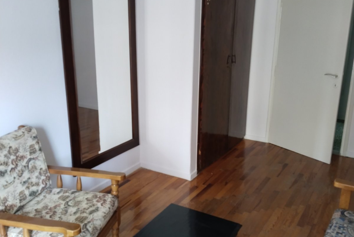 Γκαρσονιέρα, Φλώρινα