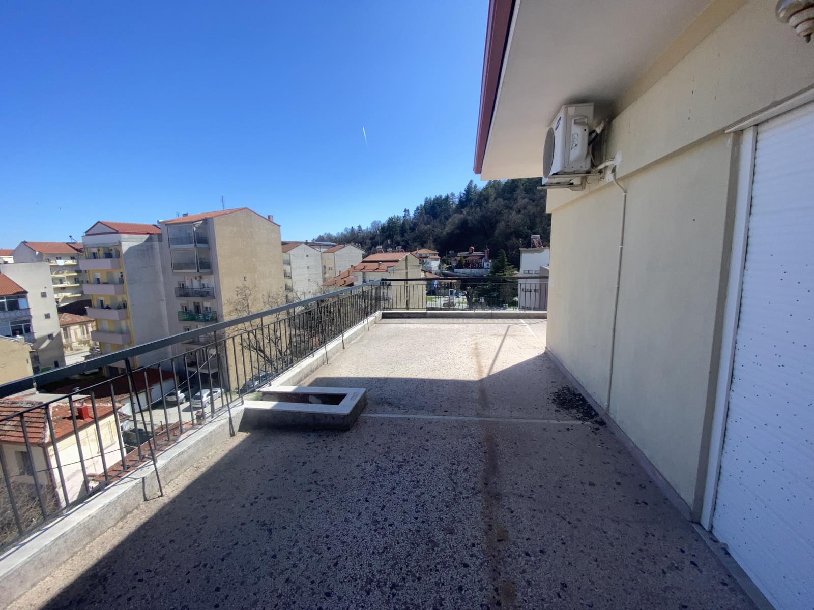 Πωλείται, γκαρσονιέρα