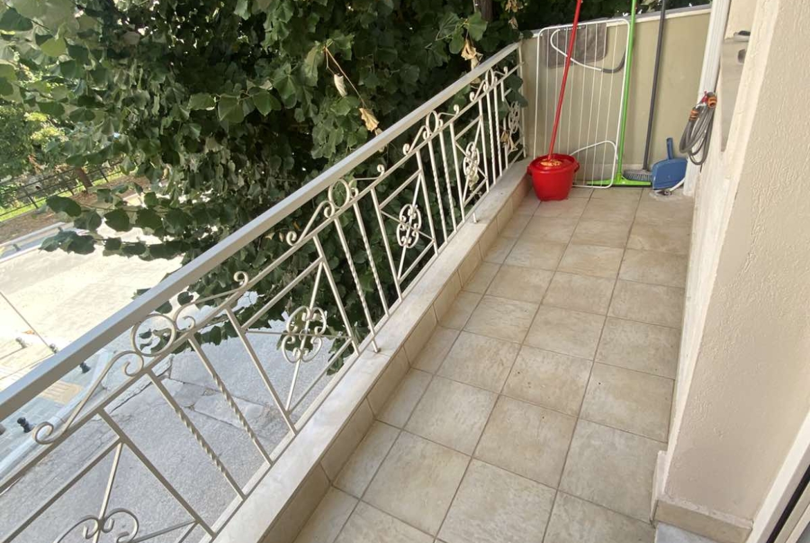 Ενοικιάζεται, στούντιο