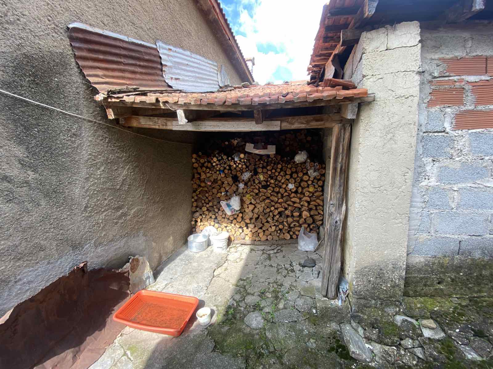 Μονοκατοικία, Άλωνα