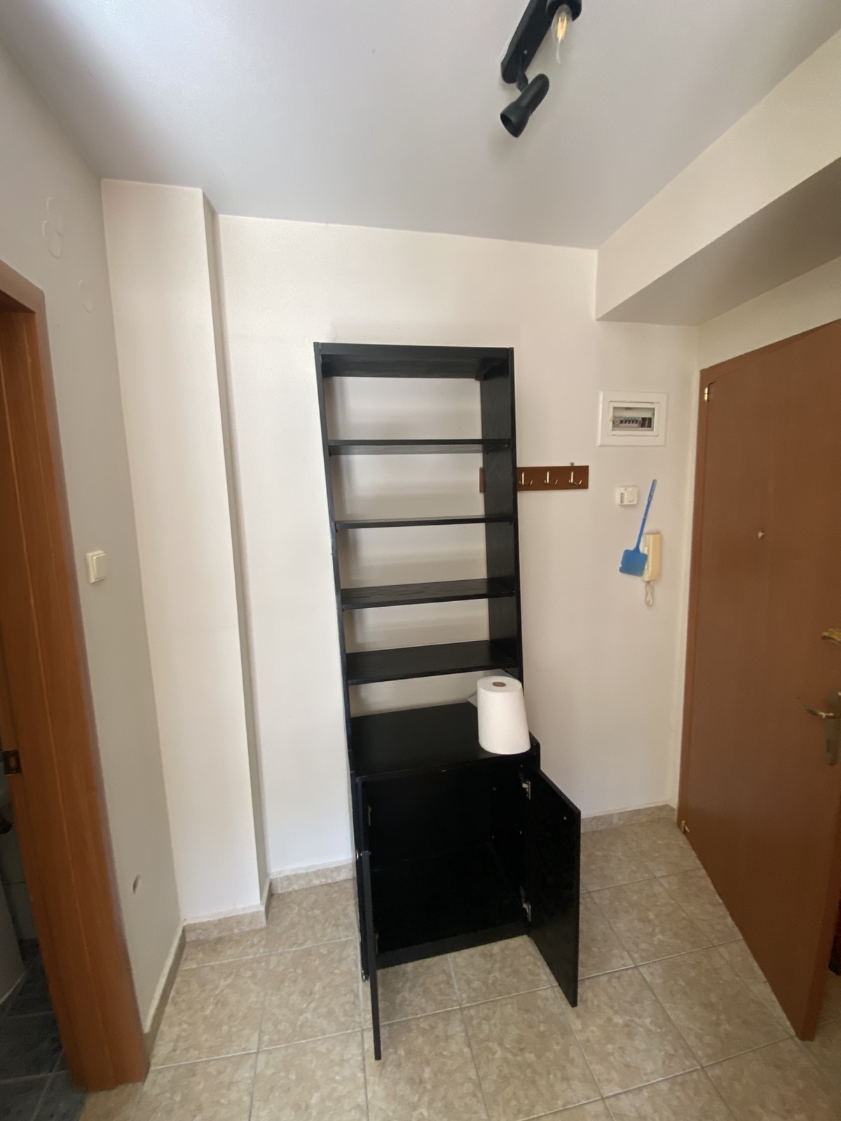 2 Ενοικιάζονται,στούντιο